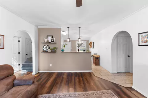 Entry Way - 1975 Shadow Ridge Rd, Conway, AR 72032 photo 1 of 4