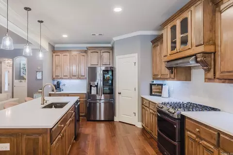 Kitchen - 907 Hunter Lee Dr, Bryant, AR 72022 photo 5 of 8