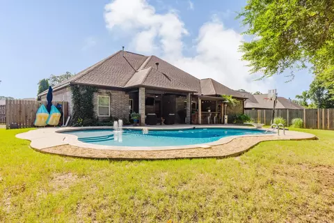 Exterior - 907 Hunter Lee Dr, Bryant, AR 72022 photo 6 of 9