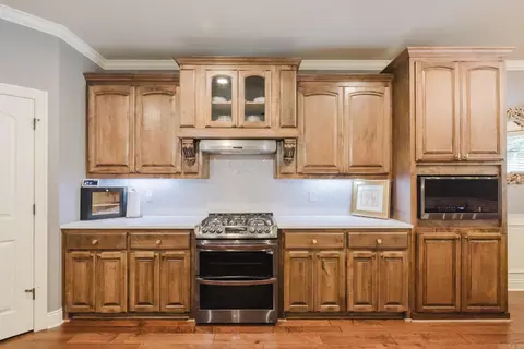 Kitchen - 907 Hunter Lee Dr, Bryant, AR 72022 photo 6 of 8