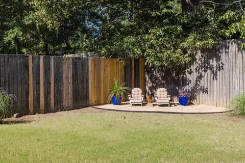 Exterior - 907 Hunter Lee Dr, Bryant, AR 72022 photo 5 of 9