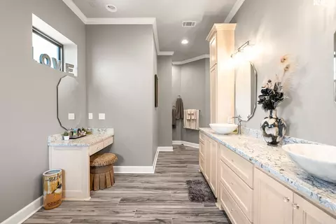 Bath - 801 Greystone Blvd, Cabot, AR 72023 photo 2 of 5