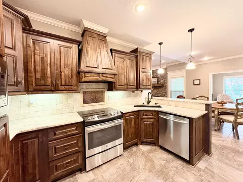 Kitchen - 2307 Valley Dr, Searcy, AR 72143 photo 1 of 2