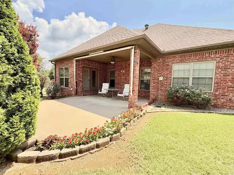Exterior - 2307 Valley Dr, Searcy, AR 72143 photo 5 of 11