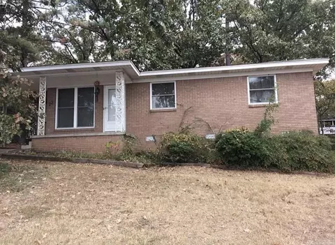22 Cliffwood Cir, North Little Rock, AR 72118