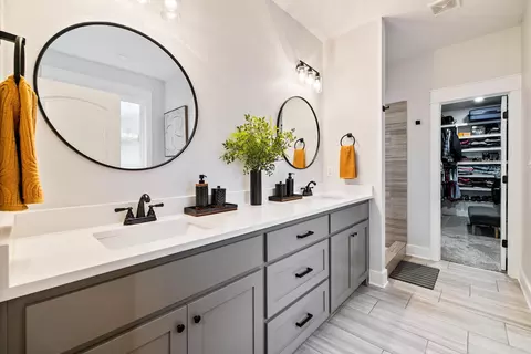 Bath - 7205 Havenwood Dr, Benton, AR 72019 photo 4 of 5