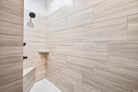 Bath - 7205 Havenwood Dr, Benton, AR 72019 photo 3 of 5