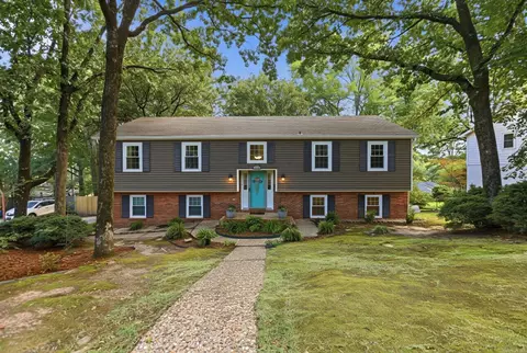 10725 Crestdale Ln, Little Rock, AR 72212