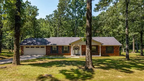 13825 Macarthur Dr, North Little Rock, AR 72118