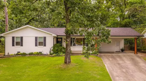 21 Pamela Dr, Little Rock, AR 72227