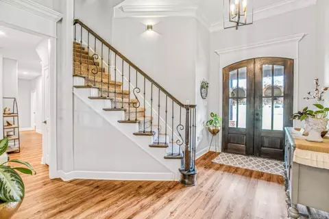 Entry Way - 18 River Bnd, Mayflower, AR 72106 photo 2 of 5