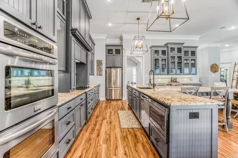 Kitchen - 18 River Bnd, Mayflower, AR 72106 photo 5 of 6