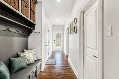 Entry Way - 18 River Bnd, Mayflower, AR 72106 photo 3 of 5