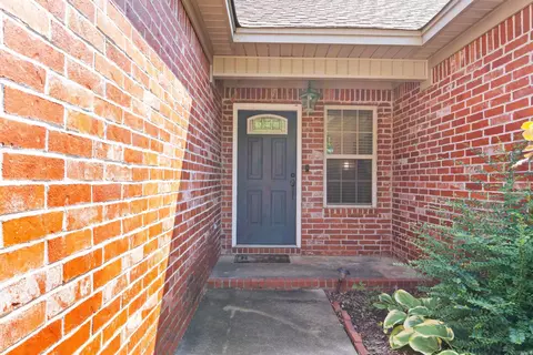 Entry Way - 3983 Eastern Slope Dr, Alexander, AR 72002 photo 1 of 4