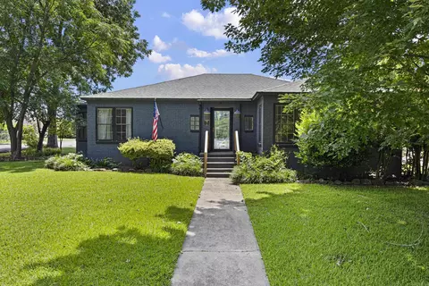 201 W 8th St, Russellville, AR 72801