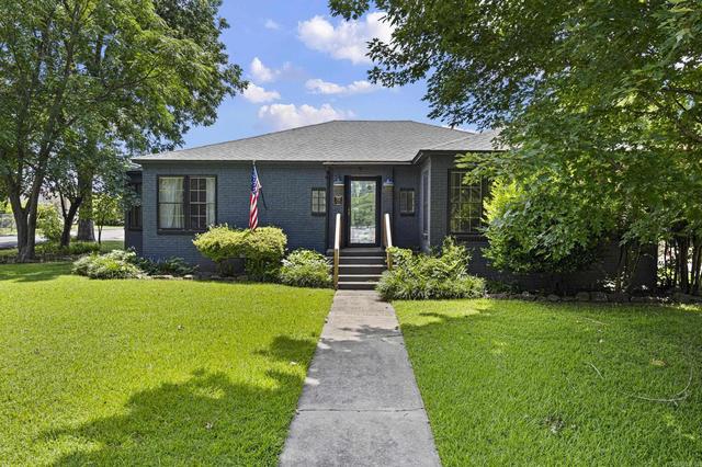 201 W 8th St, Russellville, AR 72801