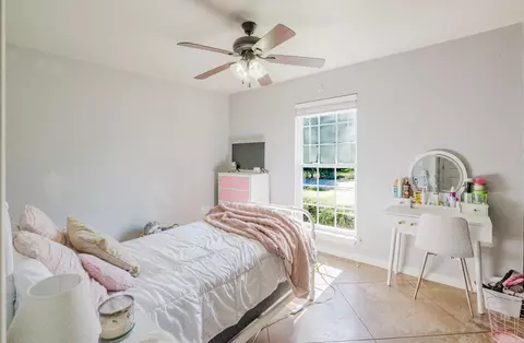 Bedroom - 426 Quantz, Benton, AR 72015 photo 4 of 6