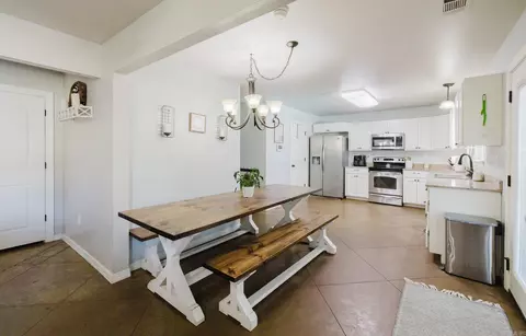 Entry Way - 426 Quantz, Benton, AR 72015 photo 3 of 5