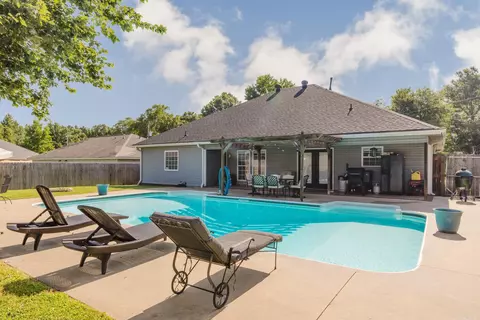 Exterior - 426 Quantz, Benton, AR 72015 photo 8 of 11