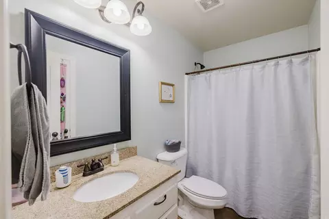 Bath - 426 Quantz, Benton, AR 72015 photo 4 of 5