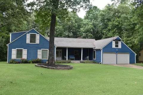 1926 Paula Dr, Jonesboro, AR 72404