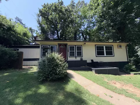 102 Woodstock Dr, Hot Springs, AR 71913