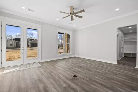 Living - 14 Libra Ln, Ward, AR 72176 photo 4 of 5