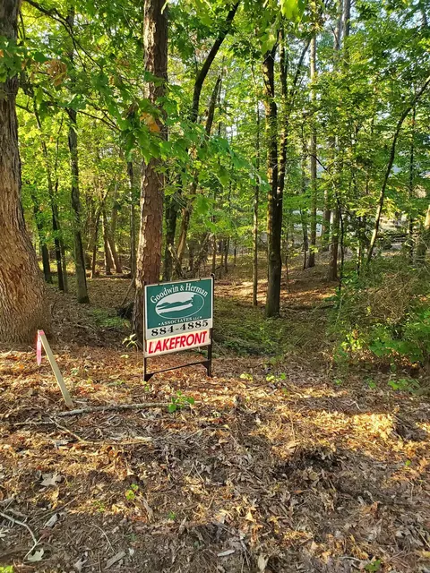 Wilshire Drive, Fairfield Bay, AR 72088