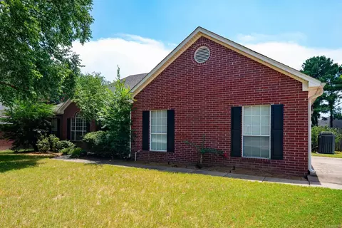 Exterior - 3255 Chrysler Cv, Conway, AR 72034 photo 7 of 8