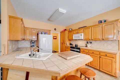 Kitchen - 3255 Chrysler Cv, Conway, AR 72034 photo 1 of 3