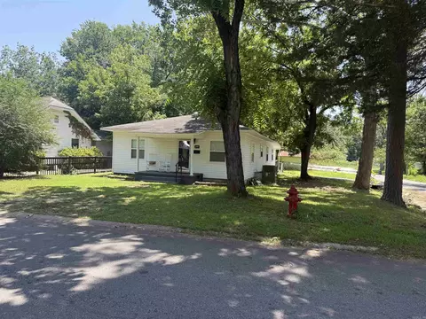 211 W Quitman St, Heber Springs, AR 72543