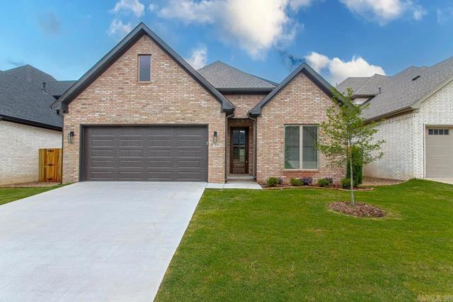 303 Kanis Ridge Dr, Little Rock, AR 72223
