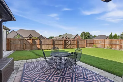 Exterior - 405 Esplanade Ave, Conway, AR 72034 photo 8 of 13