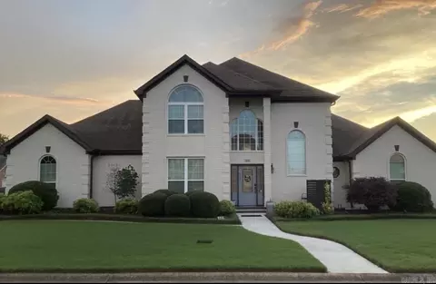 405 Esplanade Ave, Conway, AR 72034 photo 1