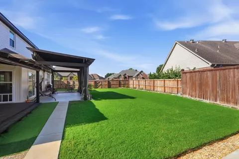 Exterior - 405 Esplanade Ave, Conway, AR 72034 photo 10 of 13