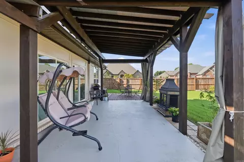 Exterior - 405 Esplanade Ave, Conway, AR 72034 photo 7 of 13