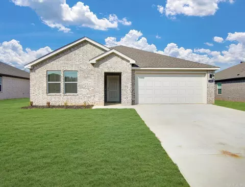 512 S Cherry St, Beebe, AR 72012