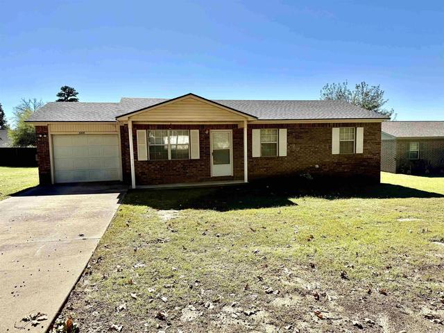 1008 Mill Rd, Clarksville, AR 72830