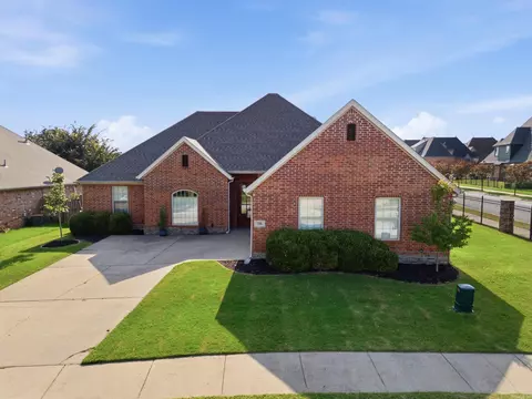 700 SW Sterling, Bentonville, AR 72712