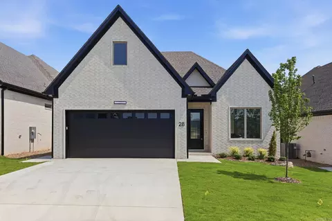 28 Mountain Brook Rd, Little Rock, AR 72223
