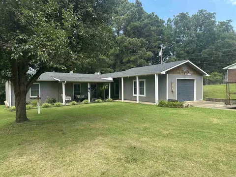 Exterior - 819 E Unity Rd, Paragould, AR 72450 photo 2 of 10