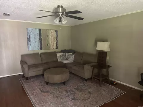 Living - 819 E Unity Rd, Paragould, AR 72450 photo 2 of 2