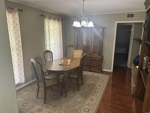 Dining - 819 E Unity Rd, Paragould, AR 72450 photo 2 of 3