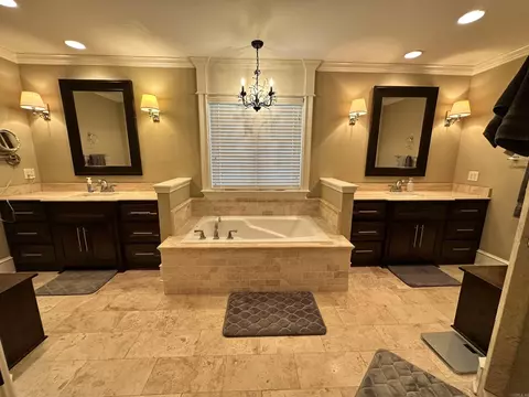 Bath - 108 Brandi Ln, Beebe, AR 72012 photo 4 of 7