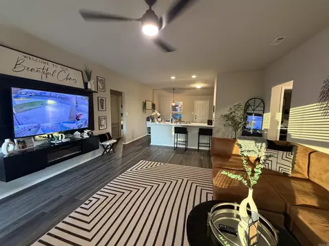 Living - 36 Spring Ridge Ln, Conway, AR 72032 photo 3 of 3