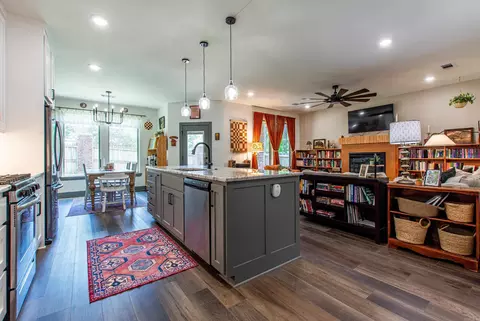 Kitchen - 2691 Juniper Dr, Benton, AR 72019 photo 1 of 5