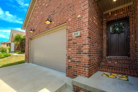 Exterior - 2691 Juniper Dr, Benton, AR 72019 photo 5 of 6