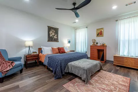 Bedroom - 2691 Juniper Dr, Benton, AR 72019 photo 2 of 4