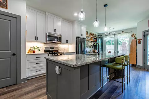 Kitchen - 2691 Juniper Dr, Benton, AR 72019 photo 2 of 5