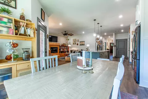 Dining - 2691 Juniper Dr, Benton, AR 72019 photo 2 of 3